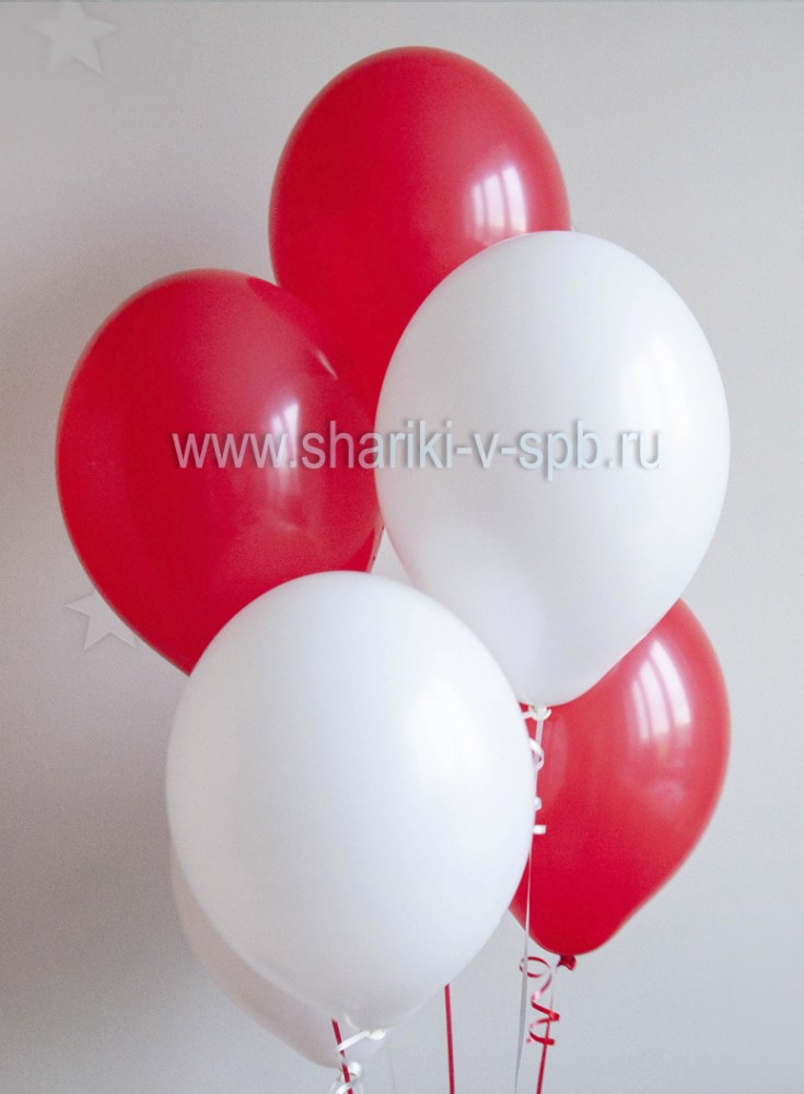 белые и красные воздушные шарики